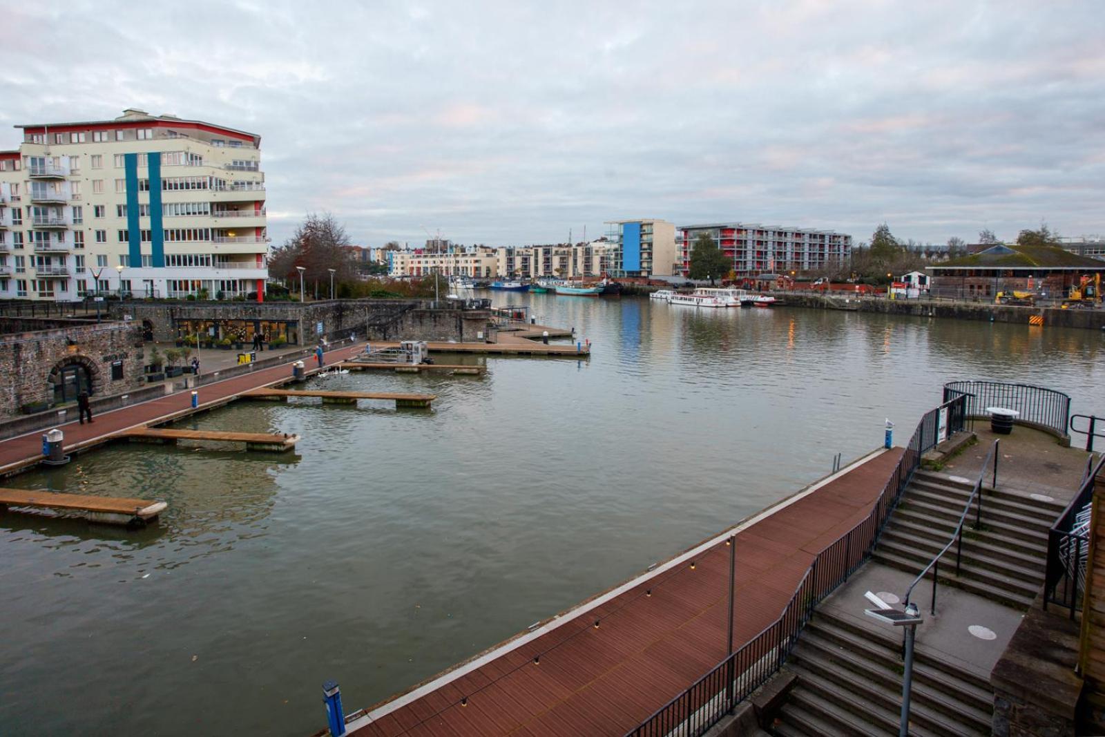 The Boat House Apartment By Cliftonvalley Apartments Bristol Exterior foto